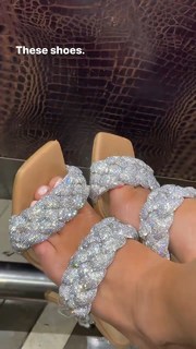 Kalani Hilliker feet photo thumbnail