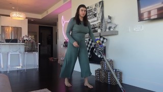 Kalani Hilliker feet photo thumbnail