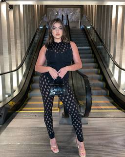 Kalani Hilliker feet photo thumbnail
