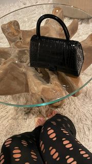 Kalani Hilliker feet photo thumbnail