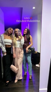 Kalani Hilliker feet photo thumbnail