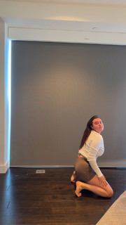 Kalani Hilliker feet photo thumbnail