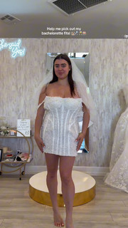 Kalani Hilliker feet photo thumbnail