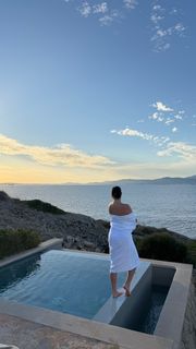 Kalani Hilliker feet photo thumbnail