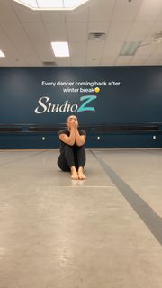 Kalani Hilliker feet photo 18