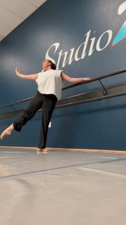 Kalani Hilliker feet photo 9