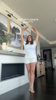 Kalani Hilliker feet photo 7