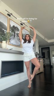 Kalani Hilliker feet photo 5
