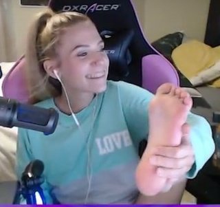 Kalei Renay feet photo 1
