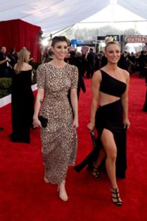 Kaley Cuoco feet photo thumbnail