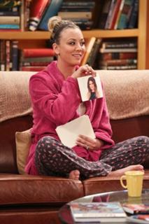 Kaley Cuoco feet photo thumbnail