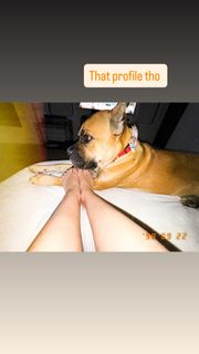 Kaley Cuoco feet photo thumbnail