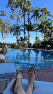 Kaley Cuoco feet photo 10