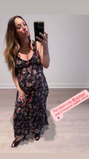 Kaley Cuoco feet photo 8