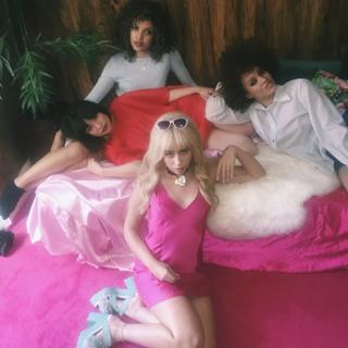 Kali Uchis feet photo thumbnail