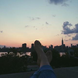 Kali Uchis feet photo thumbnail