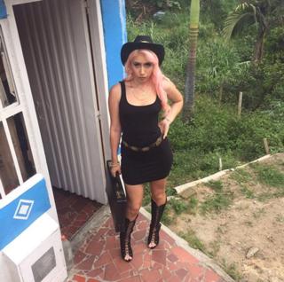 Kali Uchis feet photo thumbnail