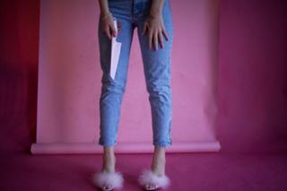 Kali Uchis feet photo thumbnail