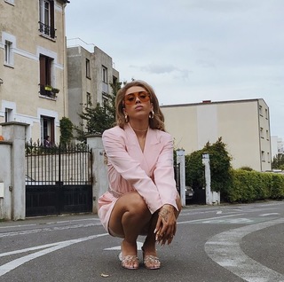 Kali Uchis feet photo thumbnail