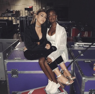 Kali Uchis feet photo thumbnail