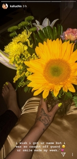 Kali Uchis feet photo thumbnail