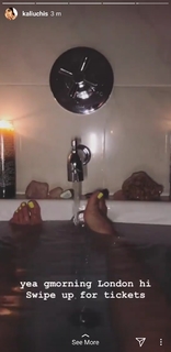 Kali Uchis feet photo thumbnail