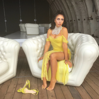 Kali Uchis feet photo thumbnail