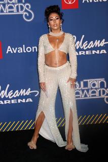 Kali Uchis feet photo thumbnail