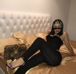 Kali Uchis feet photo thumbnail