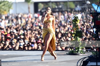 Kali Uchis feet photo thumbnail