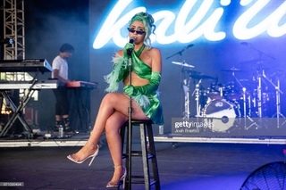 Kali Uchis feet photo thumbnail