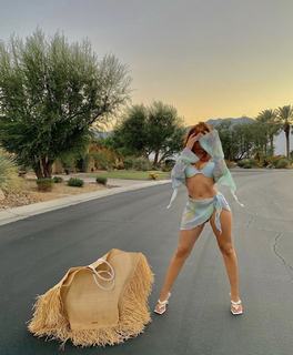 Kali Uchis feet photo thumbnail