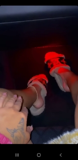 Kali Uchis feet photo thumbnail