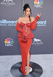 Kali Uchis feet photo thumbnail