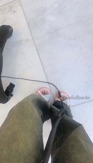 Kali Uchis feet photo thumbnail