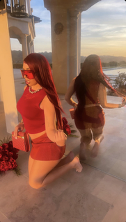 Kali Uchis feet photo thumbnail