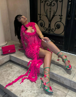 Kali Uchis feet photo thumbnail