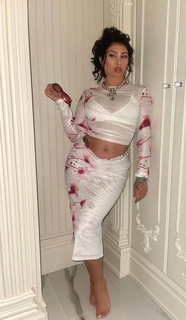 Kali Uchis feet photo thumbnail