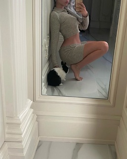 Kali Uchis feet photo thumbnail