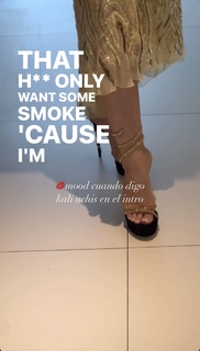 Kali Uchis feet photo thumbnail