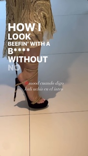 Kali Uchis feet photo thumbnail