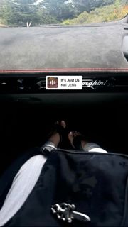 Kali Uchis feet photo thumbnail