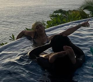 Kali Uchis feet photo thumbnail