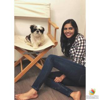 Kalyani Priyadarshan feet photo thumbnail