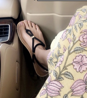 Kalyani Priyadarshan feet photo thumbnail