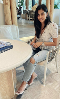 Kalyani Priyadarshan feet photo thumbnail