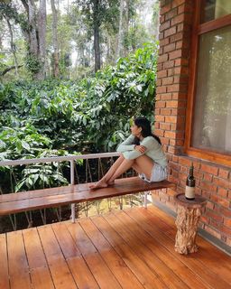 Kalyani Priyadarshan feet photo thumbnail