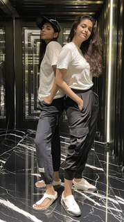 Kalyani Priyadarshan feet photo thumbnail