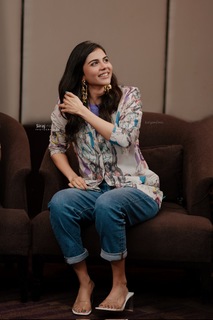 Kalyani Priyadarshan feet photo thumbnail