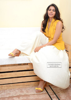 Kalyani Priyadarshan feet photo thumbnail